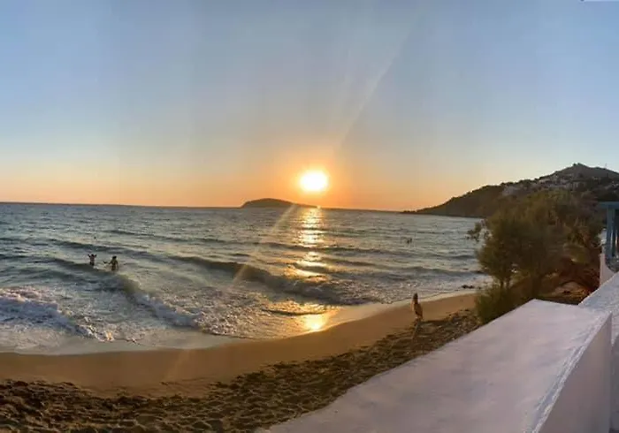 Paradise On The Kantouni بيت للعطل